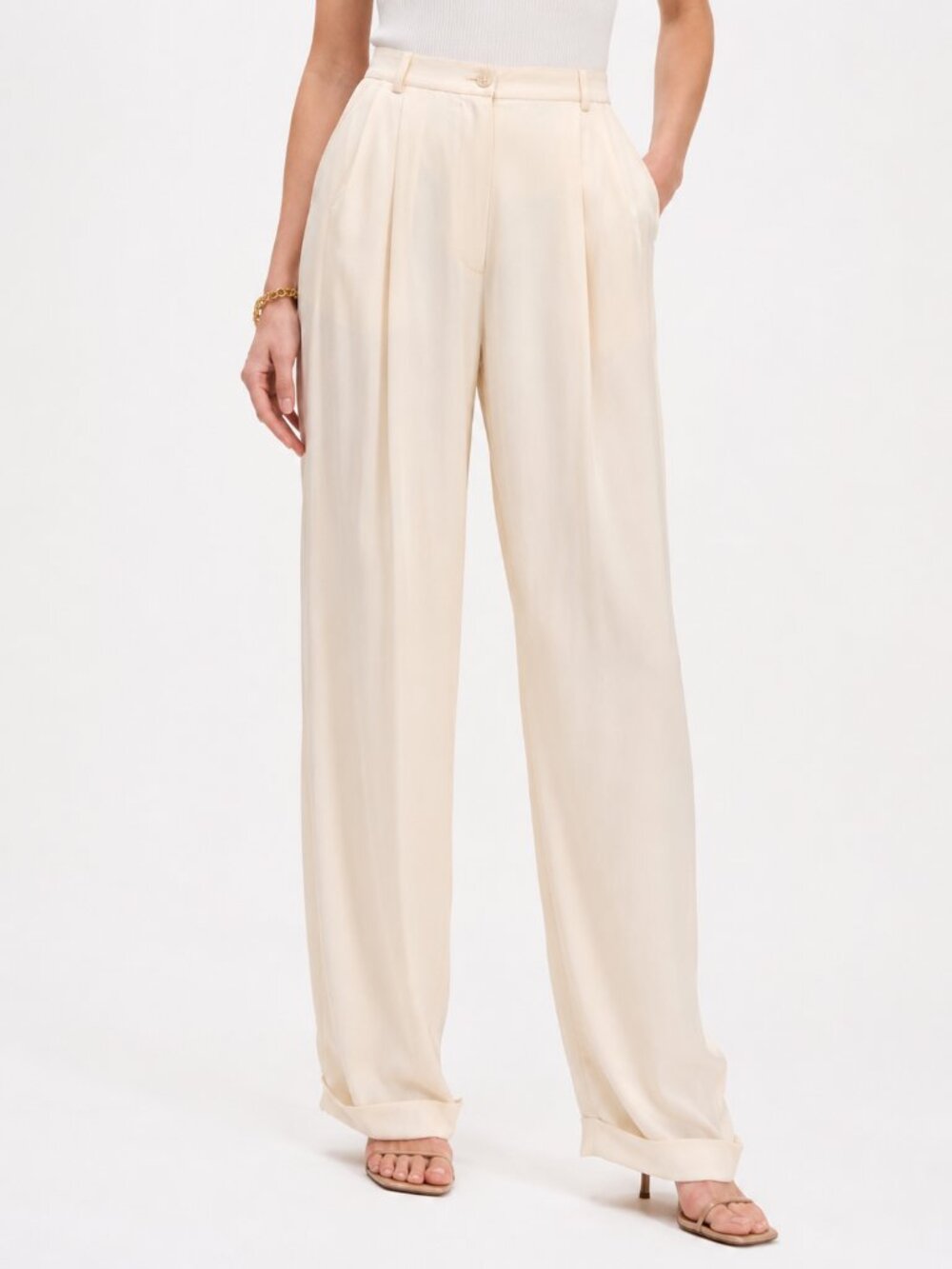 Vintage DKNY Donna Karan 100% Silk
Ivory Pleated Trousers Made In Hong Kong